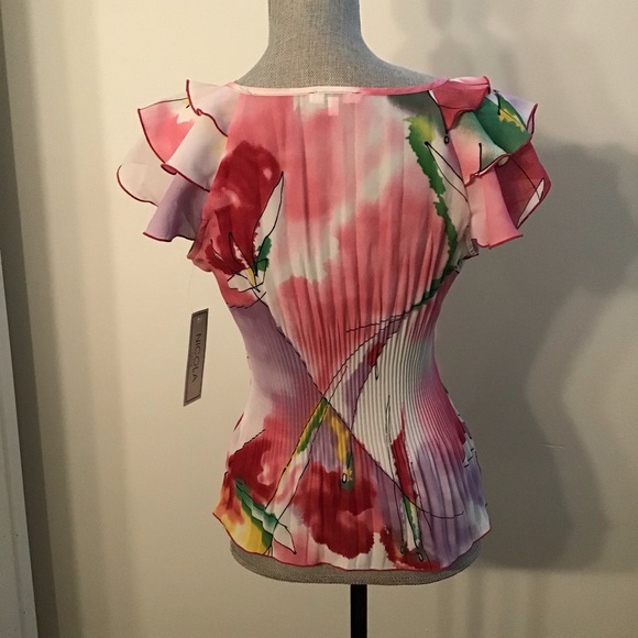 NICOLA PETITE top.  NWT - Picture 2 of 8